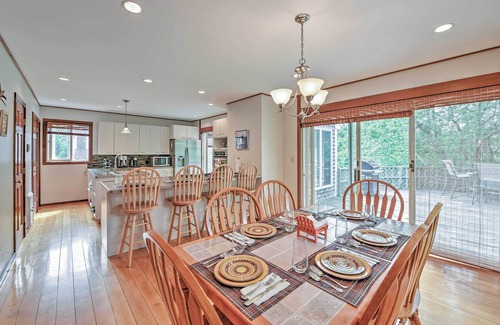 Hyannis Cottage | Charming Hyannis Home w/Deck: Walk to Beach!