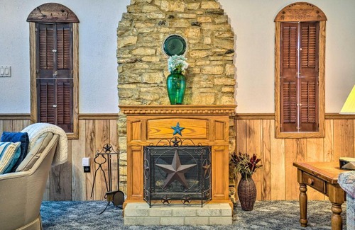Ingram House | Charming Ingram Home with Yard and Furnished Patio!