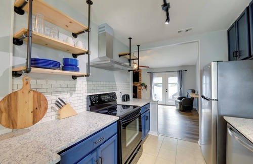 Piney Green House | Charming Jacksonville Abode w/Patio!
