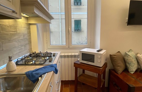 La Spezia Apartment | Charming La Spezia Apartment, 15 min walk to Train Station