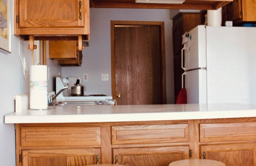 Coldwater Cottage | Charming lake front 3-bedroom cottage in Coldwater, Michigan