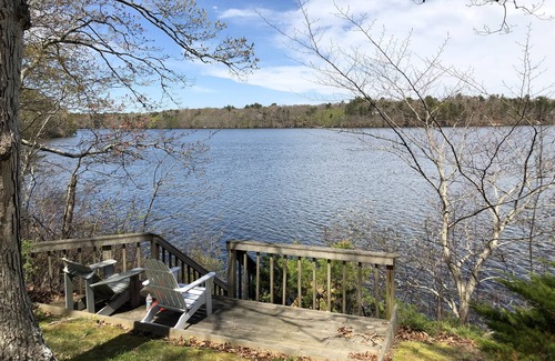 Mashpee House | Charming lake front colonial house in Mashpee Cape Cod