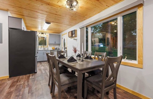 Estelline House | Charming Lake House, Hot Tub, Sauna, Private Dock