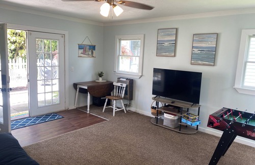 Huron House | Charming Lake House in Huron; close to Cedar Point, Sports Force, Kalahari