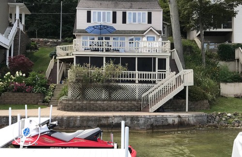Angola House | Charming Lake James Getaway! Only 2 1/2 hours from Chicago and Indianapolis!