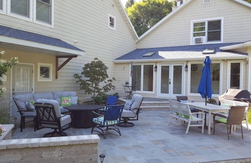 Lake Michigan Beach House | Charming Lake Michigan Getaway w/Private Beach Access and large yard