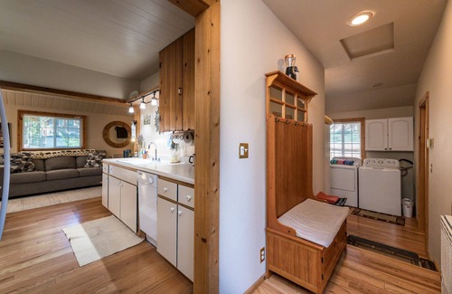 Tahoma House | Charming Lake Tahoe Hideaway