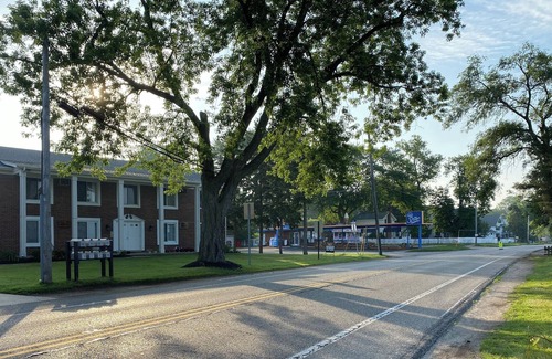 Walled Lake Apartment | Charming Lakefront Apartment
