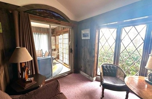 Holderness Cottage | Charming Lakeside abode on Golden Pond