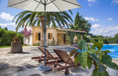 Felanitx House | Charming little finca for 2 people with a large pool and romantic garden