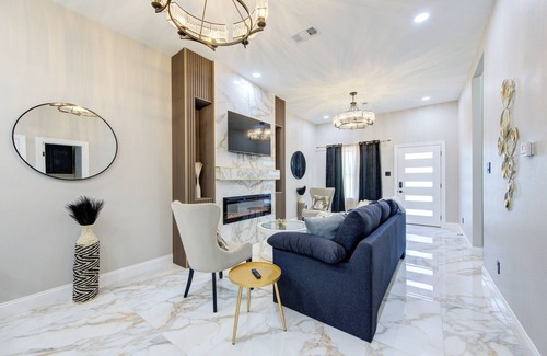 Southeast Houston House | Charming & Luxurious 3-bedroom townhome with AC and WiFi in Southeast Houston