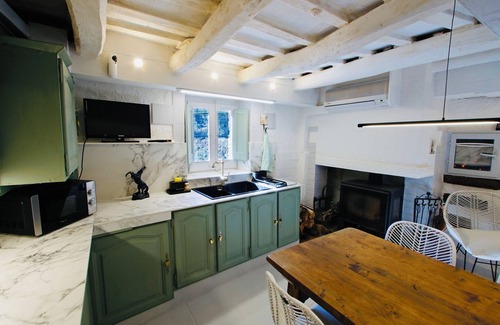 Celra Other | Charming Masia with fireplace in the forest 10 minutes from Girona