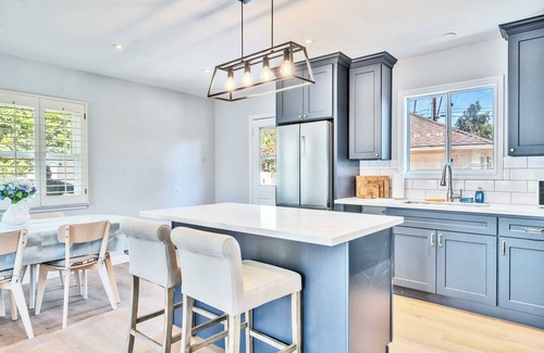 Monrovia House | Charming Melrose Retreat #42339