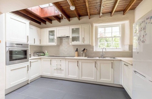 New Town House | Charming Mews House In Edinburgh City Centre With Integral Garage