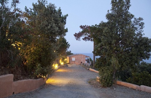 Sari-Solenzara Villa | Charming mini villa with sea view OR garden and swimming pool in Solenzara, Corsica