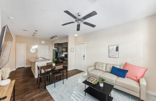 Southeast Houston Apartment | Charming & Modern 1bd1bth I Properties By Preston