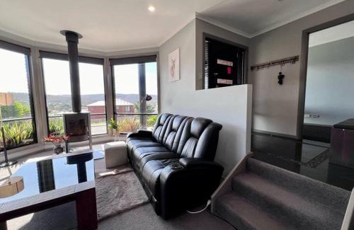 Kingston House | Charming modern well decor house Kingston, Hobart