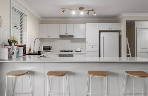 Wentworth Falls House | Charming Mountain Retreat Explore Wentworth Falls