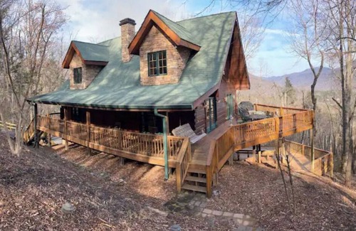 Lake Lure Cabin | Charming Mountain View Cabin, Rumbling Bald, Lake Lure