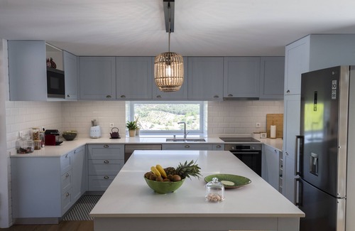 Marco de Canaveses Cottage | Charming Nature Retreat, Infinity Pool, Stunning Views - 35 minutes from Porto