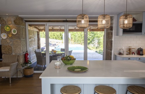 Marco de Canaveses Cottage | Charming Nature Retreat, Infinity Pool, Stunning Views - 35 minutes from Porto