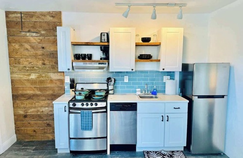 Reno Apartment | Charming Nest/Sleeps 3