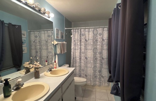 Countryway House | Charming newly renovated pool house on the Golf Course in beautiful Westchase