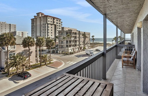 Neptune Beach Condo | Charming ocean view condo with kitchen, balcony & beach towels - close to beach