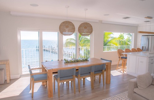 Tavernier Villa | Charming Ocean Front Pool Home with dockage & pool