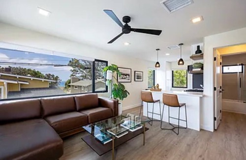 Del Mar Apartment | Charming Ocean View 2-bedroom apartment with AC in Del Mar!