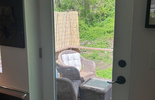 Lyme House | Charming open studio in renovated barn in superb Lyme, CT with WiFi, AC.