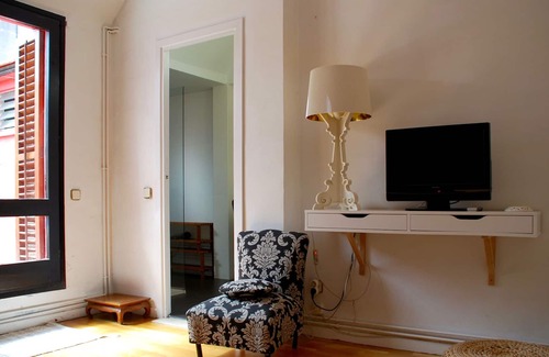 Sant Gervasi – la Bonanova Apartment | Charming Penthouse Barcelona Near Center Private Terrace Minimum stay 32 nights