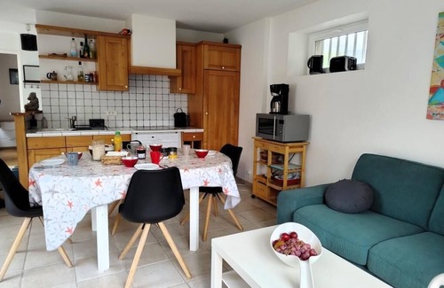 Fouesnant Bed & Breakfast | Charming Penty in the heart of Beg Meil - walking distance to the beach
