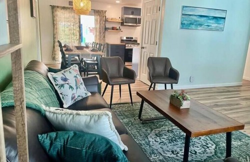 Alta Vista Area House | Charming Pet and family-friendly centrally located home in Arvada.
