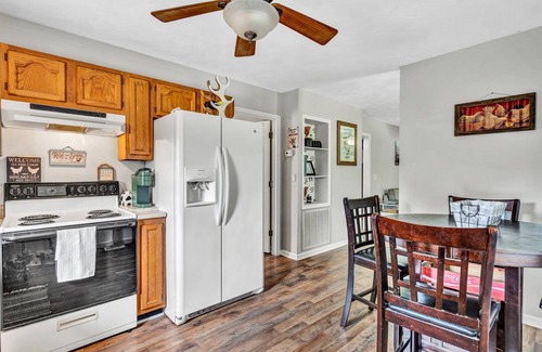 Troutville Cottage | Charming pet friendly 2bedroom cottage with pool and goats in serene Troutville.