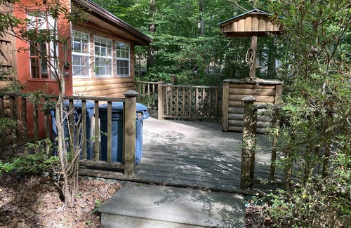 Iuka Cabin | Charming & Pet Friendly! Cabin in Iuka MS- near JP Coleman State Park