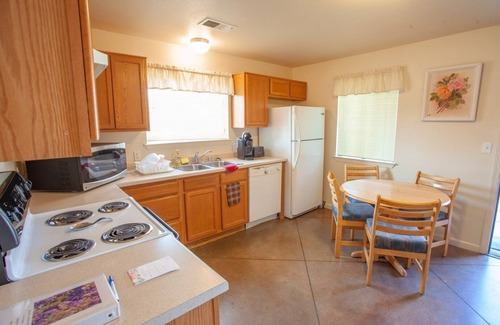 Sparks Apartment | Charming Pet Friendly Downtown Sparks Apartment