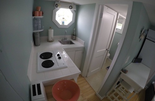 Pine Point Apartment | Charming Pine Point OOB Beach Cottage Tiny House, Steps away from the beach