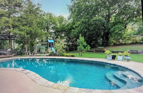 Broken Arrow House | Charming Pool House -Rose District - Broken Arrow