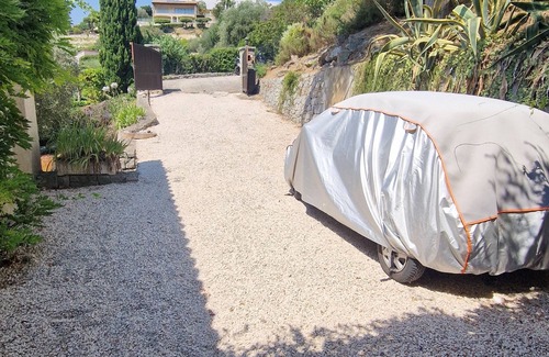 Auribeau-sur-Siagne Villa | CHARMING PROVENCAL VILLA WITH SWIMMING POOL IN A QUIET LOCATION