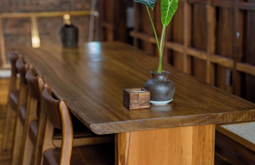 Hue House | Charming Private Room with Balcony – Local Homestay with Host Family, Cozy Stay