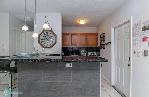 Poinciana Park Apartment | Charming Private Apartment with Full Kitchen – Perfect Location!