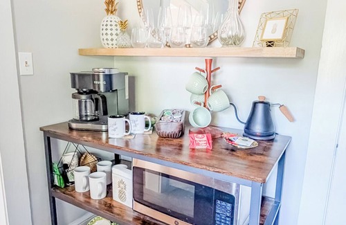 Florence Apartment | Charming Private 2nd Floor Suite Downtown