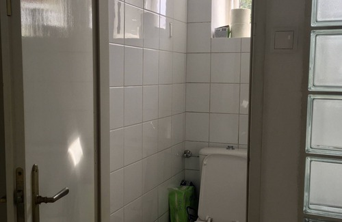 Penzing Apartment | Charming, quietly located accommodation in the 14th district of Vienna (room in apartment)