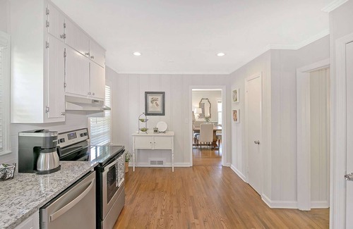 Lawrenceville House | Charming Ranch with Great Vibes-All Bedrooms on Main Level- Short Walk to Eclectic Eateries & Drinks