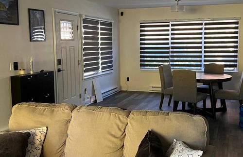 Ellenville House | Charming Red townhome in Ellenville, NY, WiFi and AC