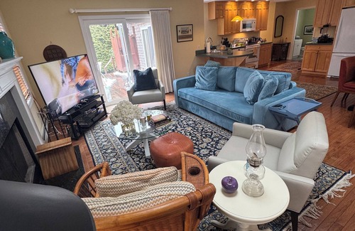 Vineyard Haven House | Charming Remodeled Capen