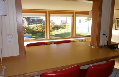 Yachats House | Charming Renovated 1922 Bungalow in Heart of Yachats Village