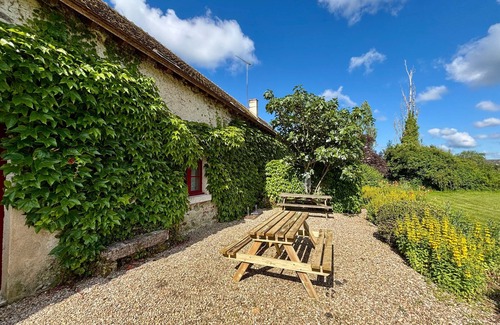 Migne Cottage | Charming Renovated Barn with Pool in the Heart of Brenne