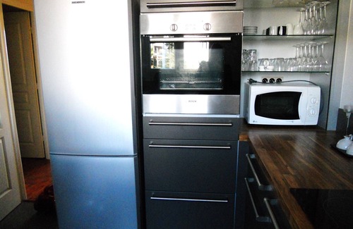 Antibes City Centre Apartment | Charming residence 5 mns from beaches and port. 2 bedrooms, 2 bathrooms